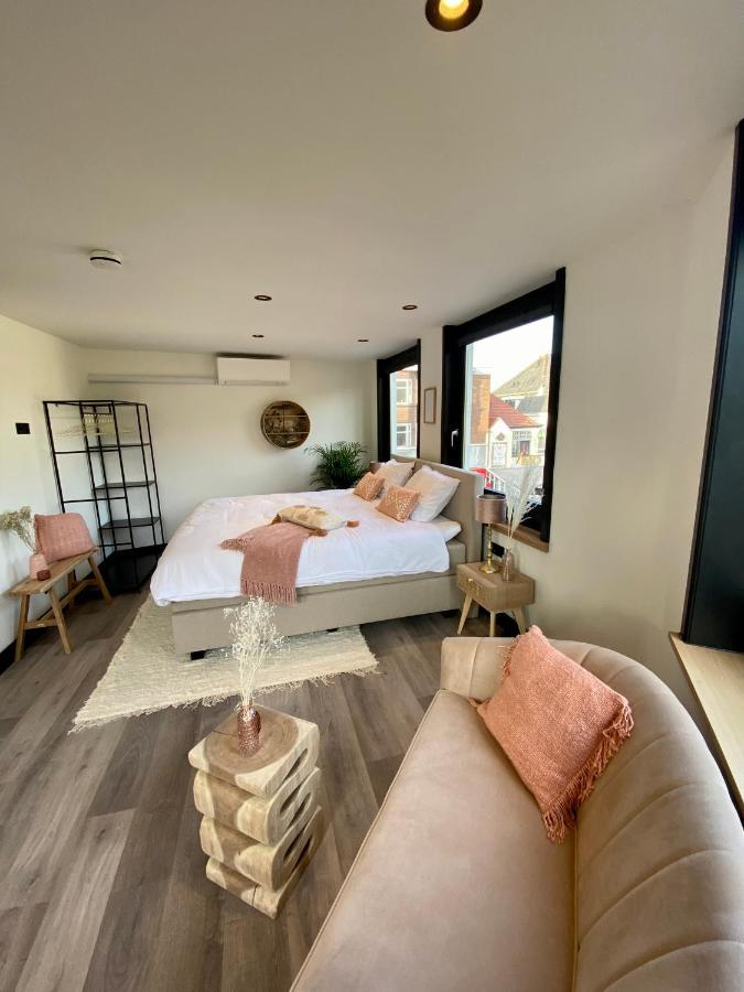 Boutique Hotel Le•Bar Зандфорт Экстерьер фото