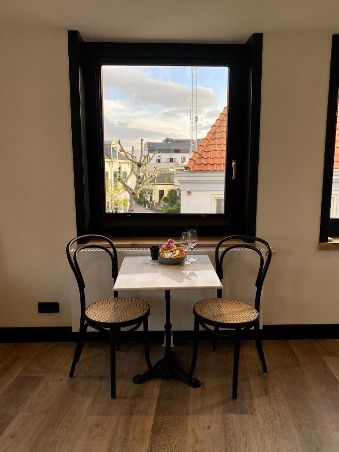 Boutique Hotel Le•Bar Зандфорт Экстерьер фото