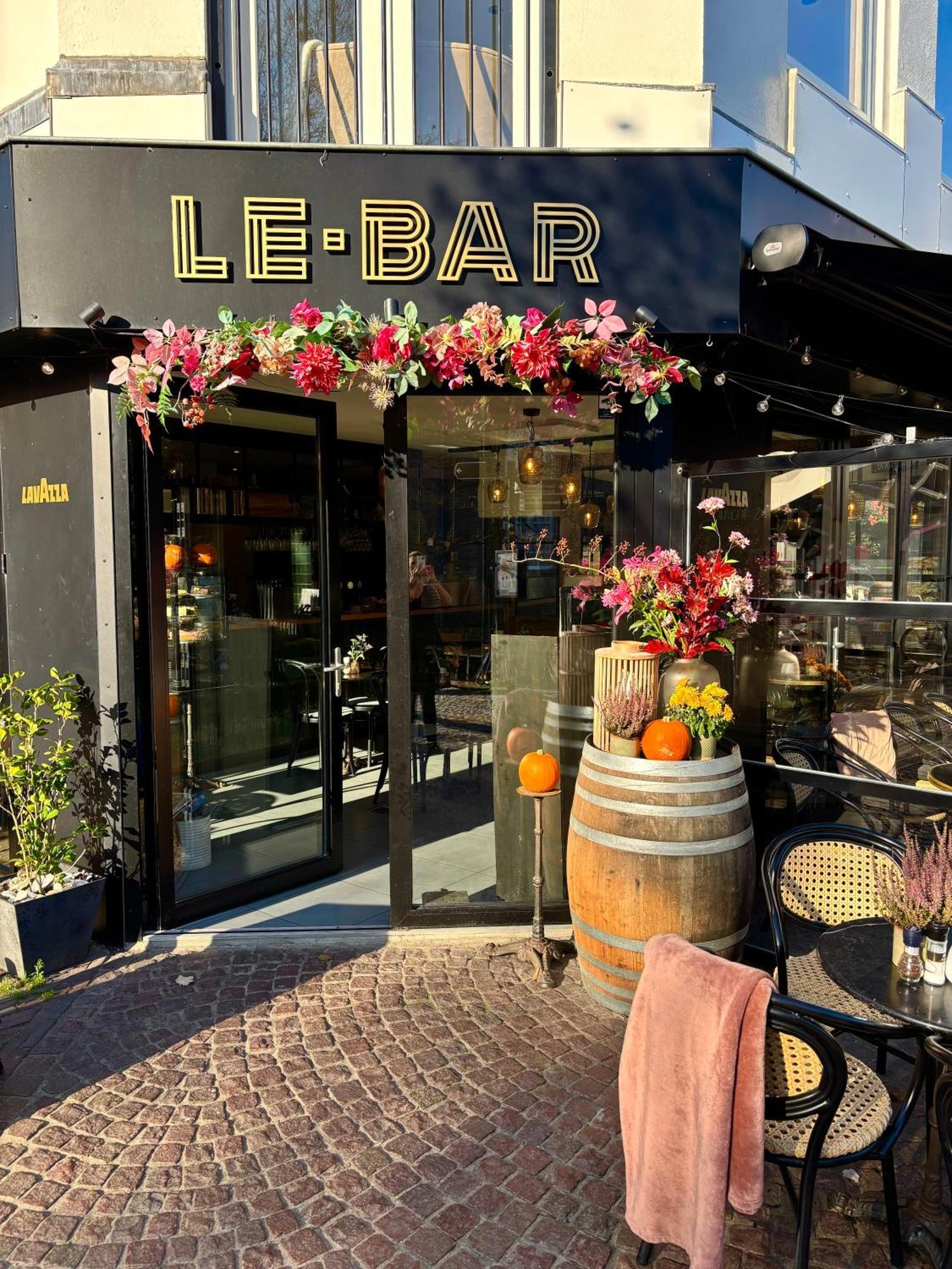 Boutique Hotel Le•Bar Зандфорт Экстерьер фото